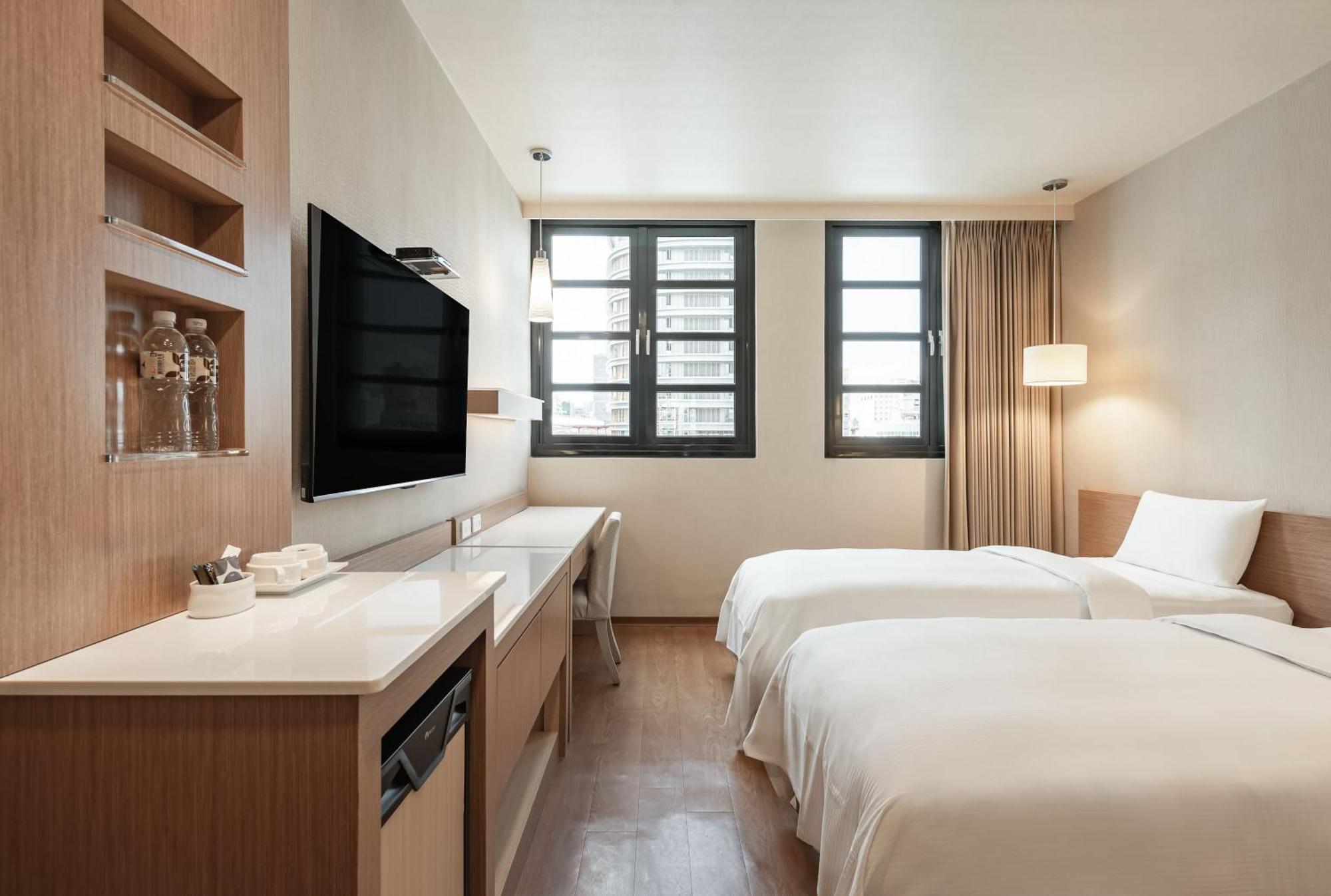 Kindness Hotel - Kaohsiung Main Station Room photo