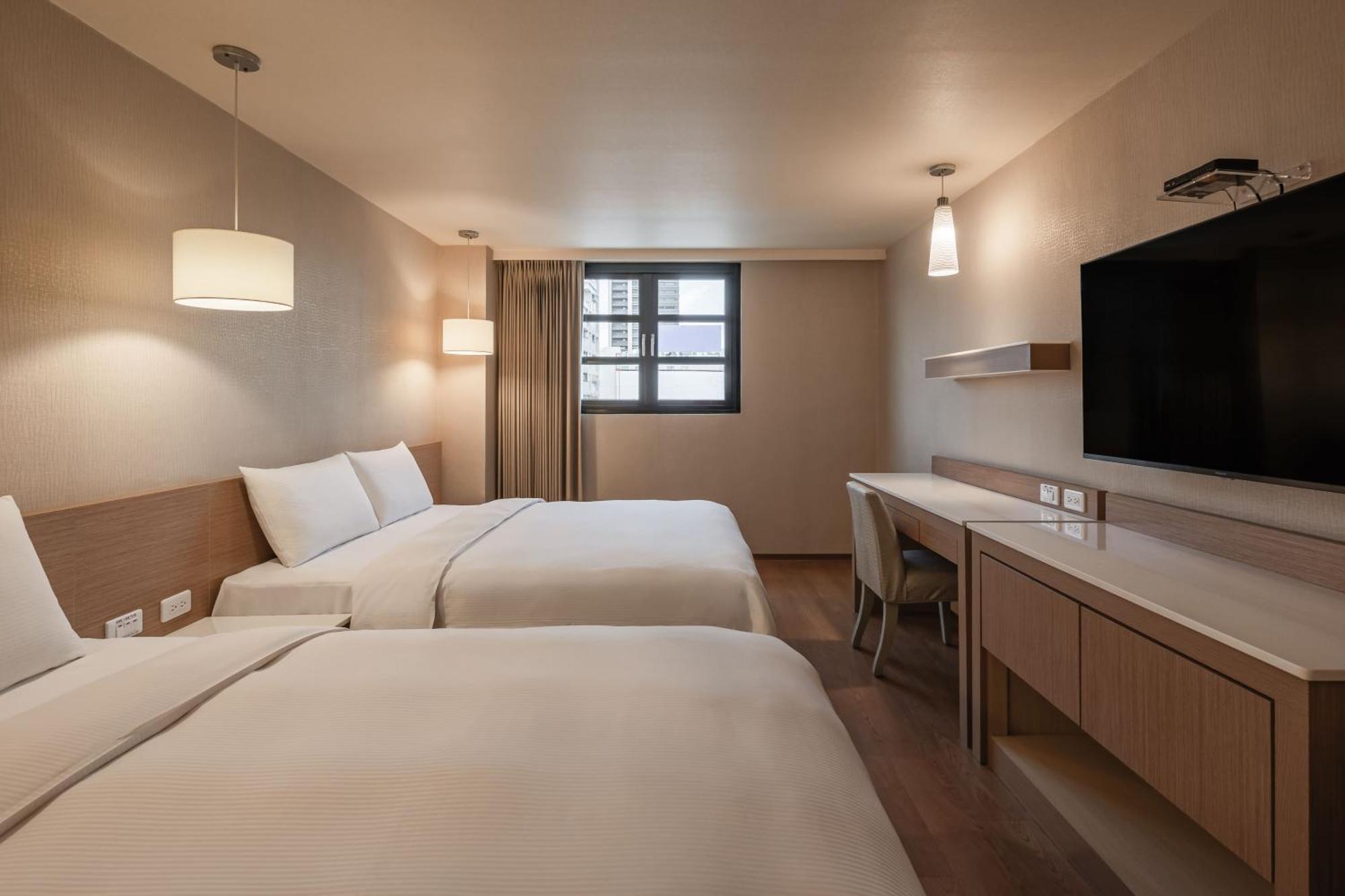 Kindness Hotel - Kaohsiung Main Station Room photo