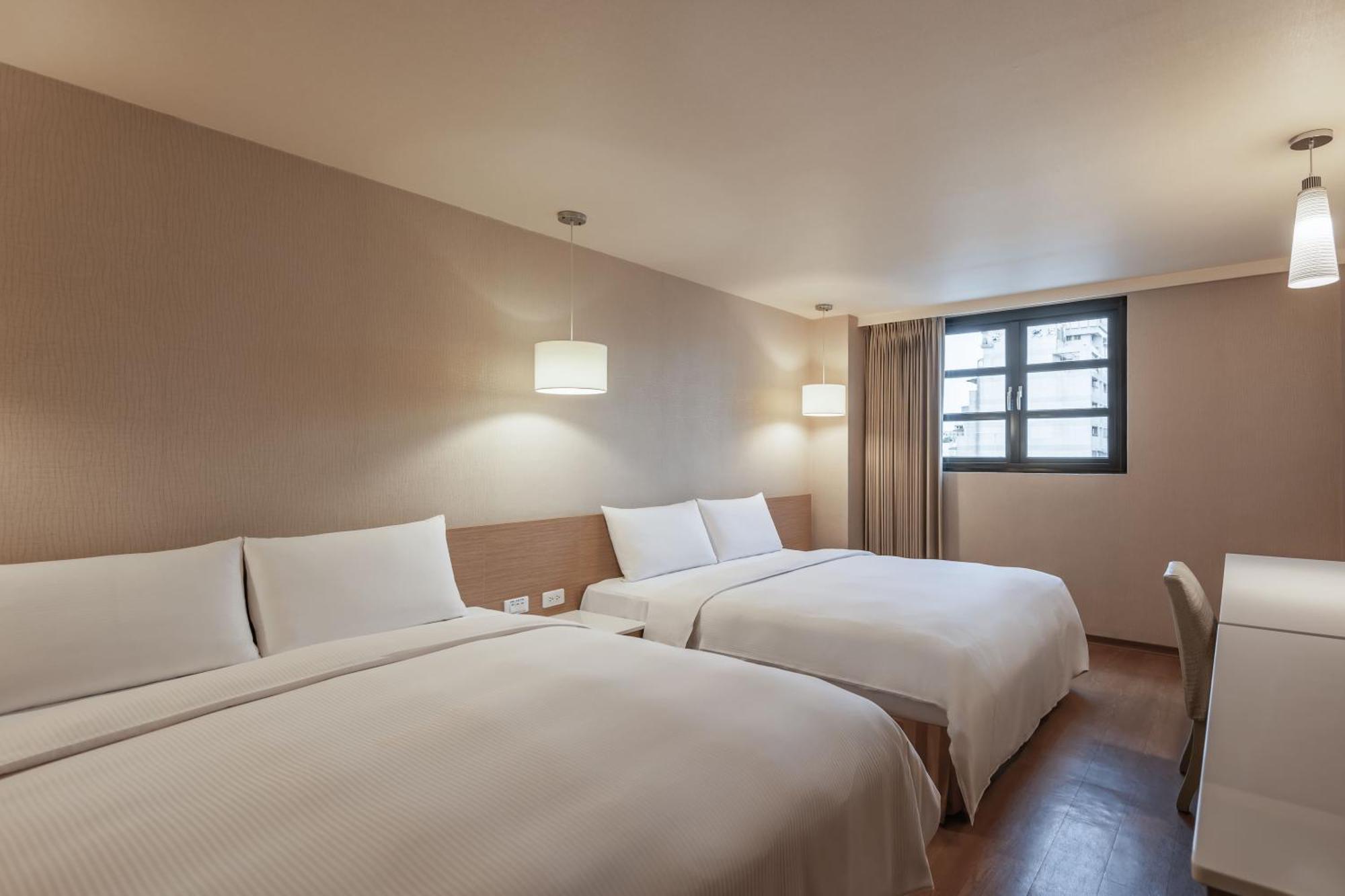 Kindness Hotel - Kaohsiung Main Station Room photo