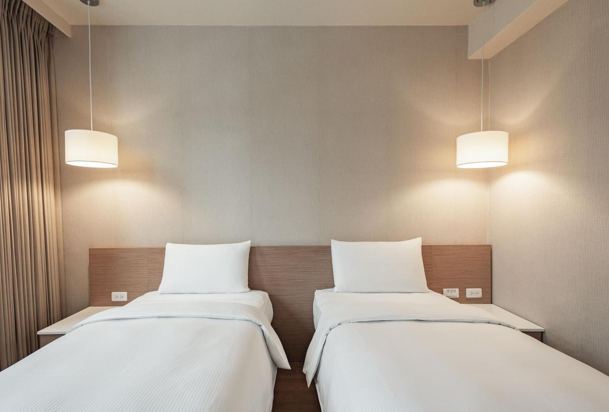Kindness Hotel - Kaohsiung Main Station Room photo