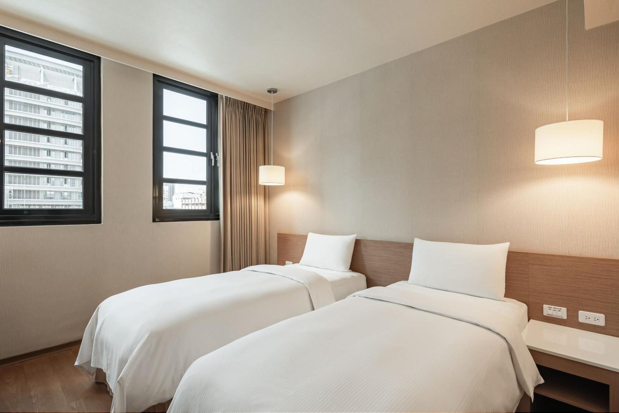Kindness Hotel - Kaohsiung Main Station Room photo