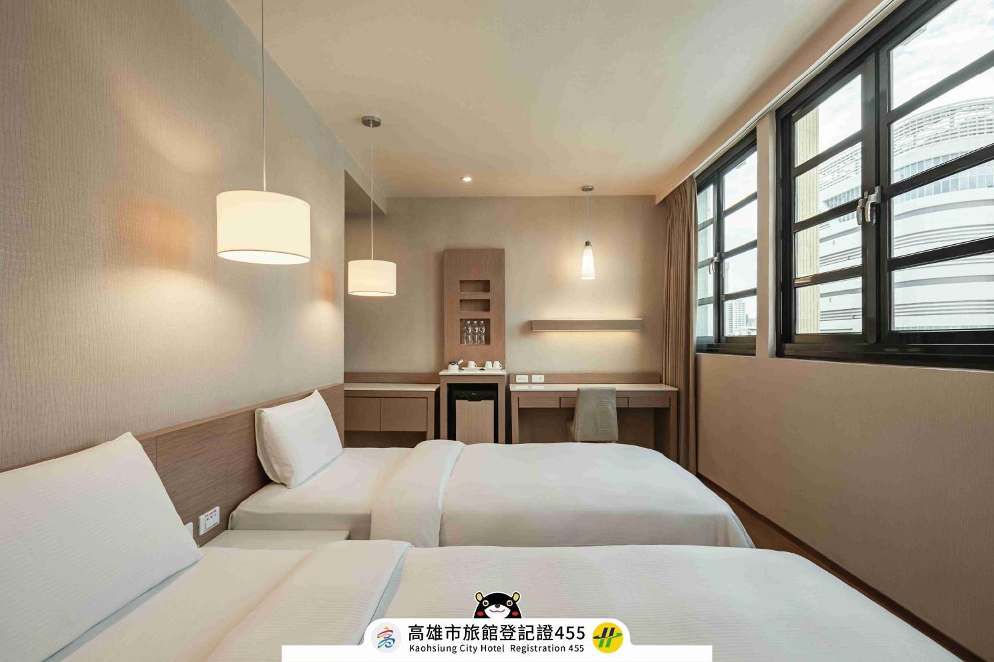 Kindness Hotel - Kaohsiung Main Station Exterior photo