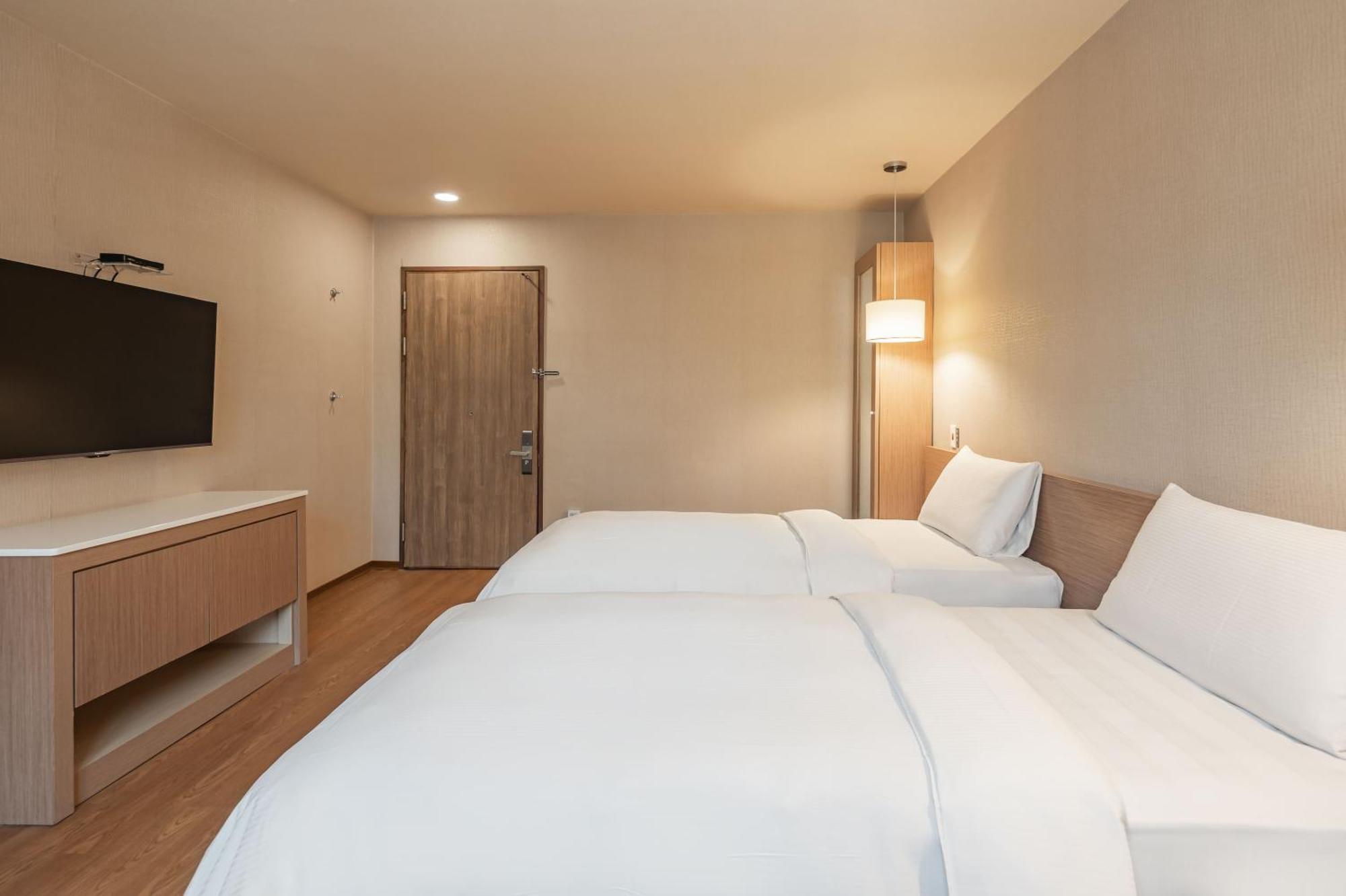 Kindness Hotel - Kaohsiung Main Station Room photo